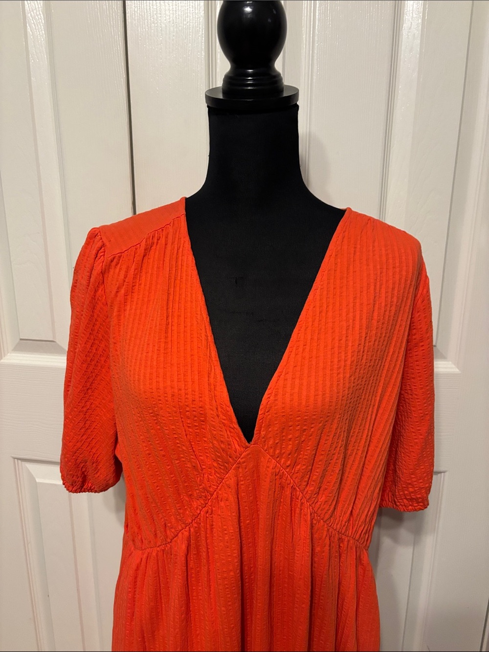Boden Jersey Seersucker Tiered Plus Dress - Picture 3 of 9
